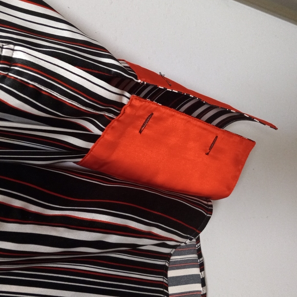 Studio London Short - Picture 3 of 5